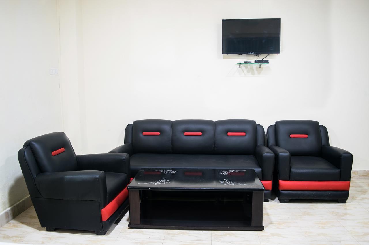 Oyo 11515 The Lily Guest House Shillong Bagian luar foto