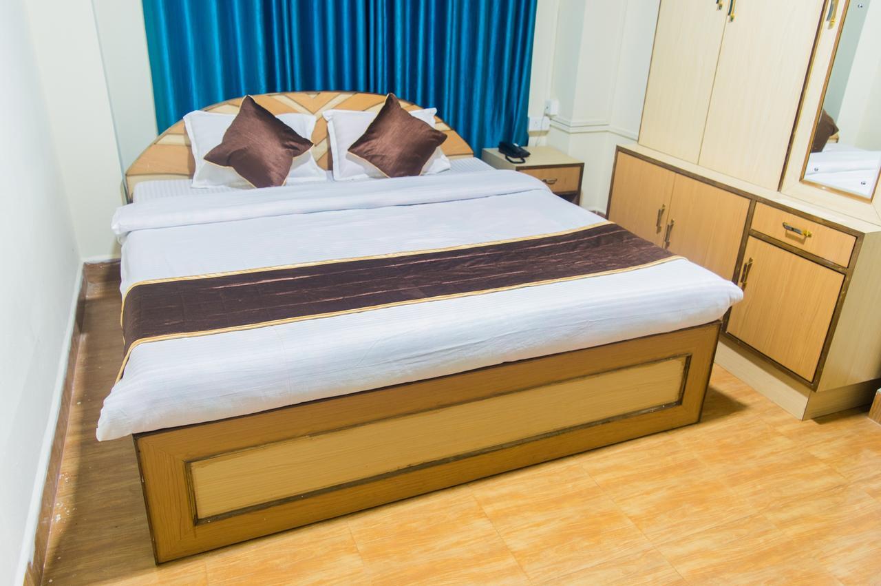 Oyo 11515 The Lily Guest House Shillong Bagian luar foto