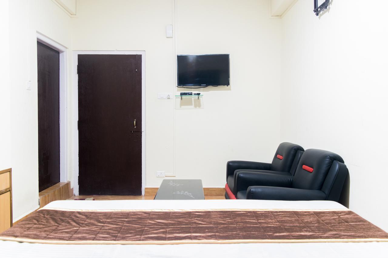 Oyo 11515 The Lily Guest House Shillong Bagian luar foto