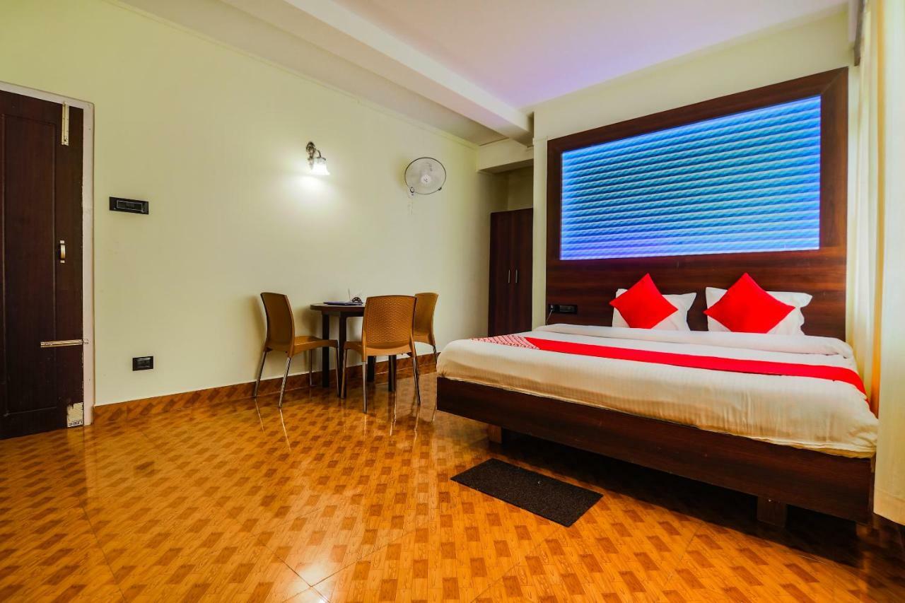 Oyo 11515 The Lily Guest House Shillong Bagian luar foto